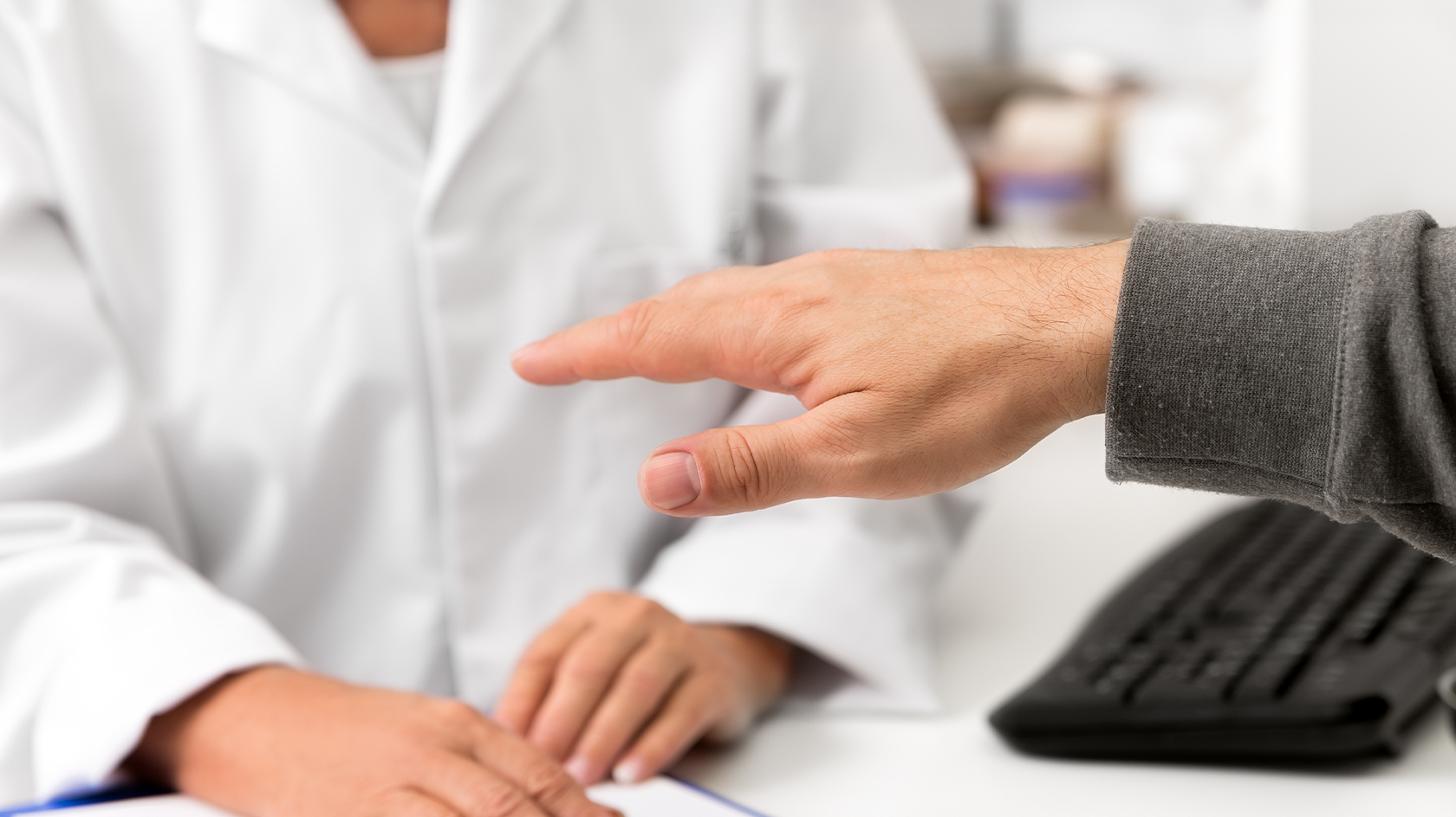 Triada clasică a simptomelor de Parkinson: diagnostic și gestionare eficientă