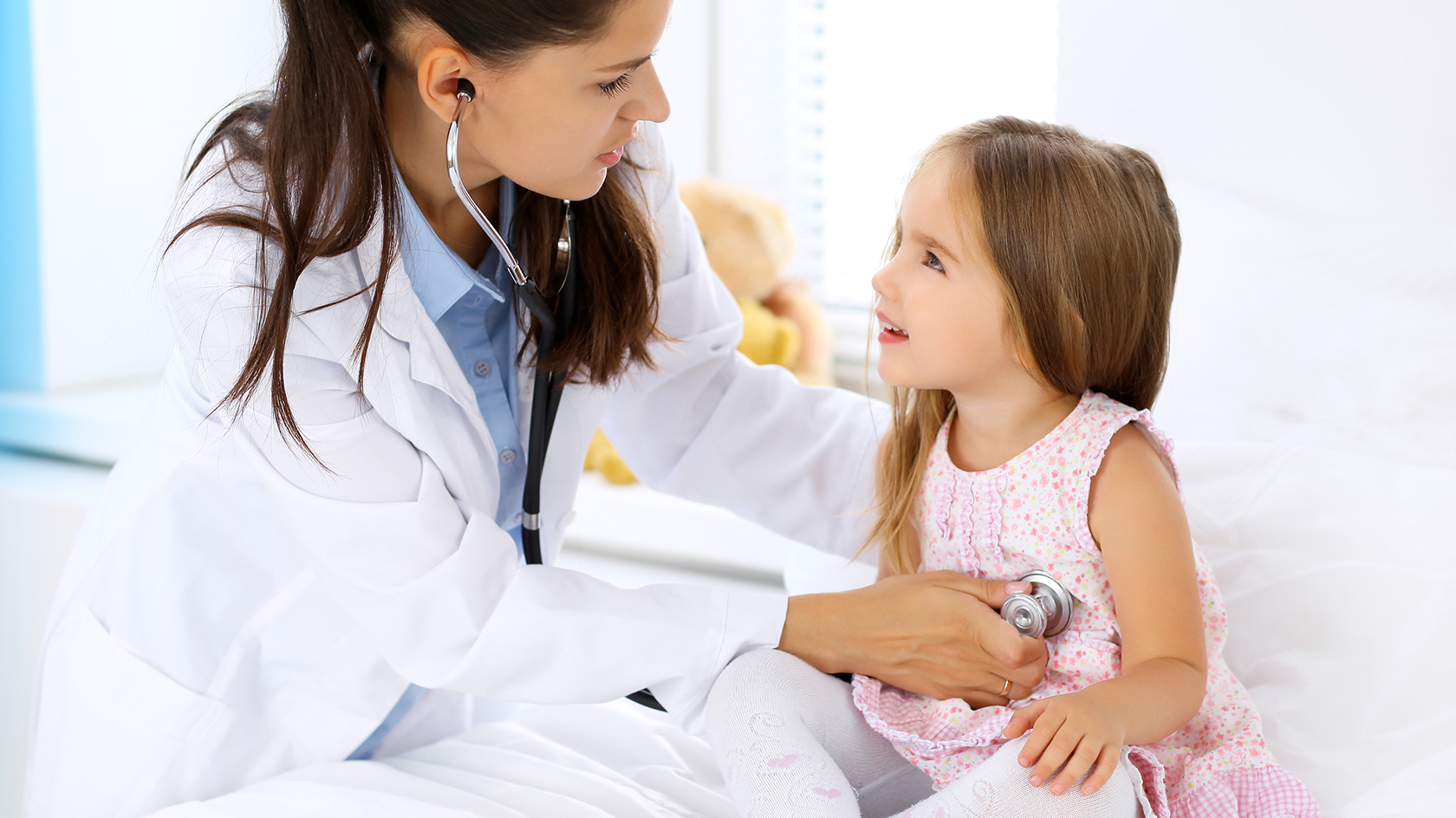 Cum se desfășoară consultațiile la chirurgul pediatru?