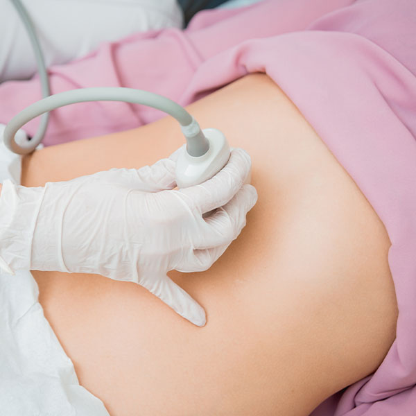 Ecografia abdominală: ce putem preveni printr-o investigație simplă și sigură