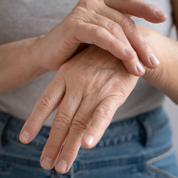10 lucruri pe care ar trebui să le știi despre artrita reumatoidă