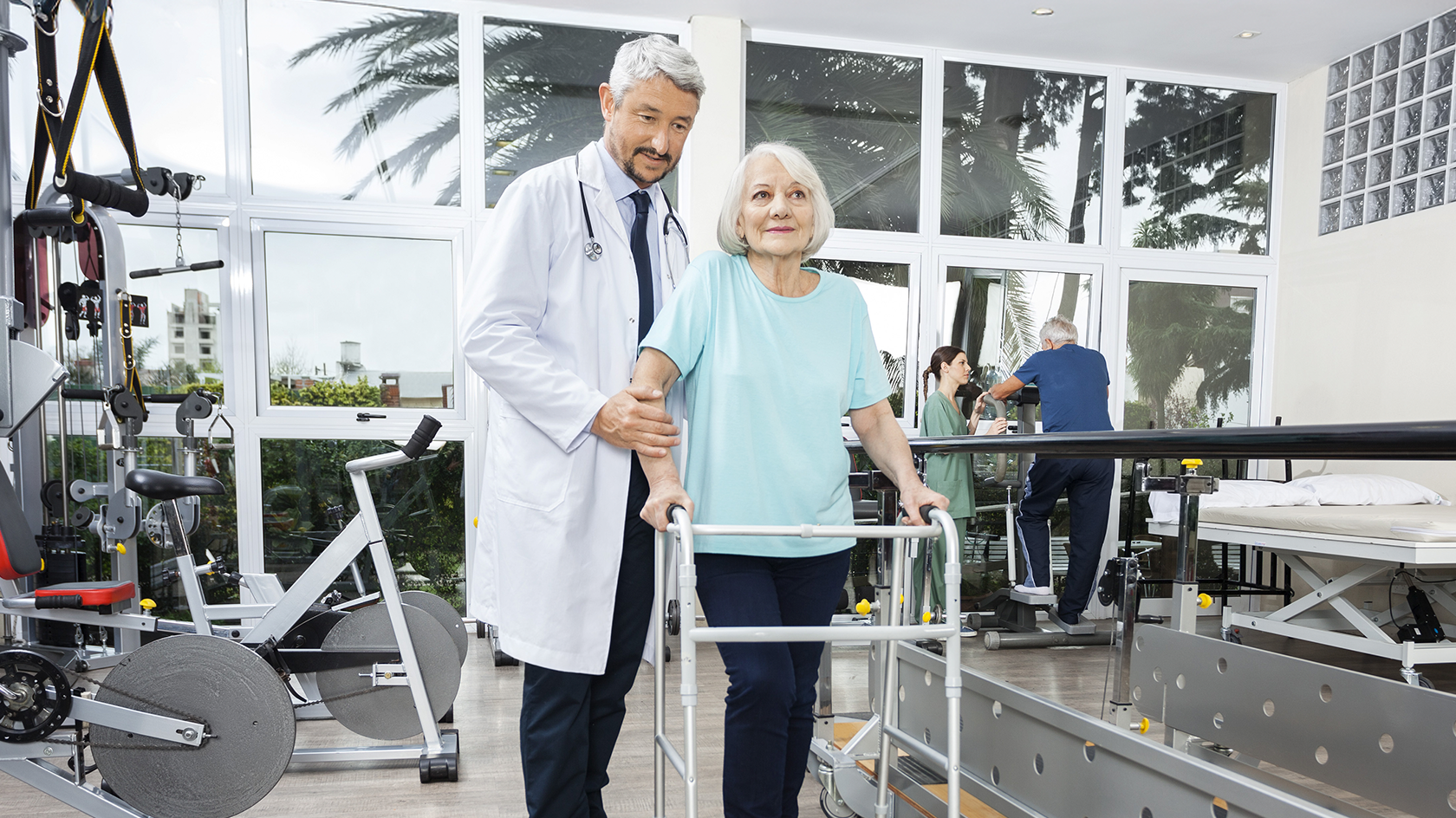 Cum să previi accidentările în timpul recuperării mersului